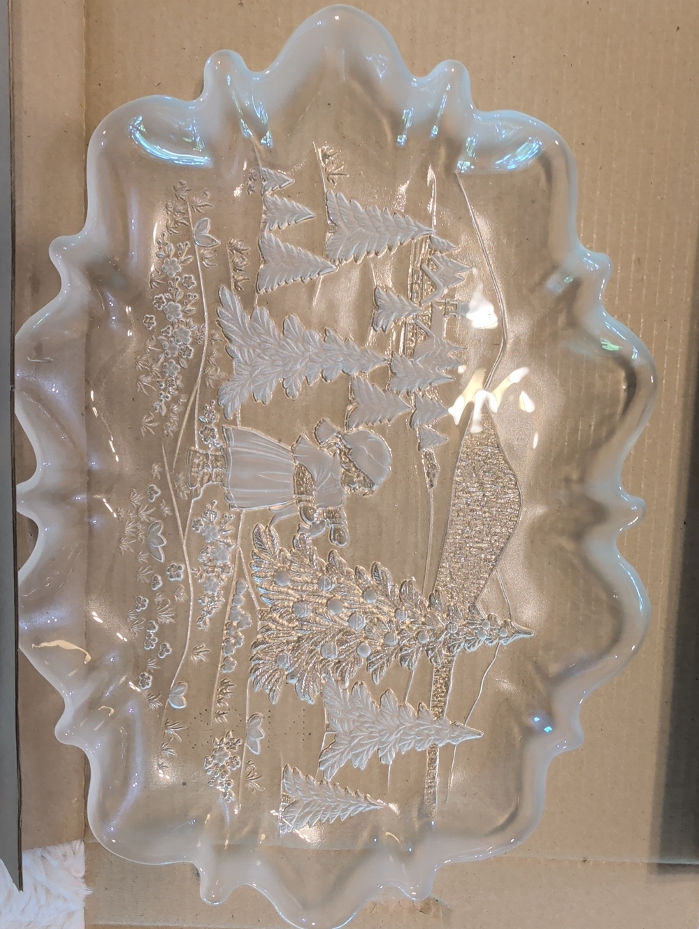 Mikasa White Scalloped Scenic Glass Platter with Pastoral Relief